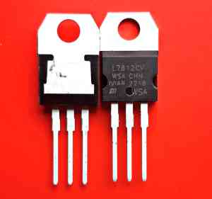 LM7812 IC 12V Positive voltage regulator