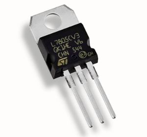 LM7805 IC 5V Positive voltage regulator